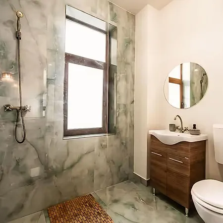 Calea Victoriei - Premium &