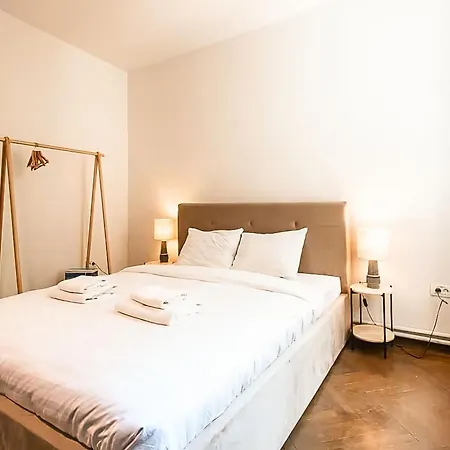 Calea Victoriei - Premium & Bukarest