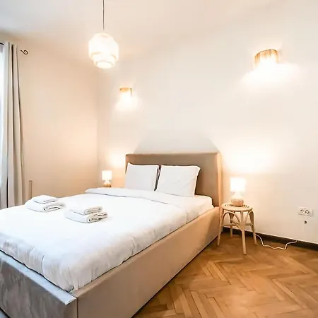 Calea Victoriei - Premium & Bukarest