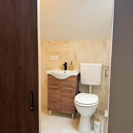 Calea Victoriei - Premium & Apartman *