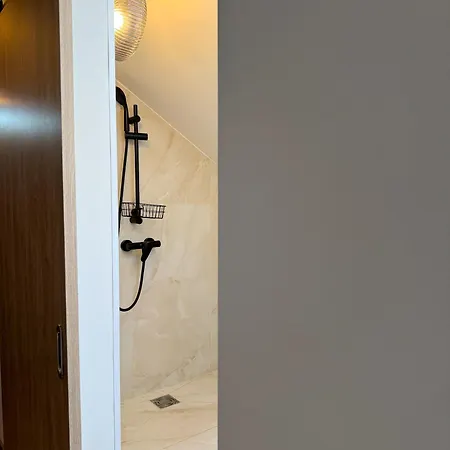 Calea Victoriei - Premium & *