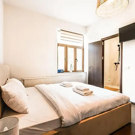 Calea Victoriei - Premium & *