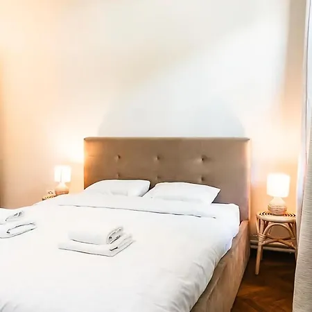 Calea Victoriei - Premium & Apartman *
