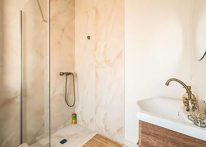 Calea Victoriei - Premium &