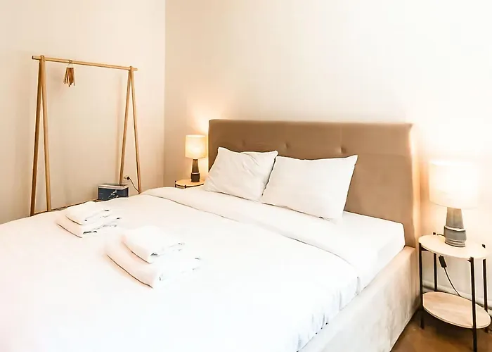 Calea Victoriei - Premium &