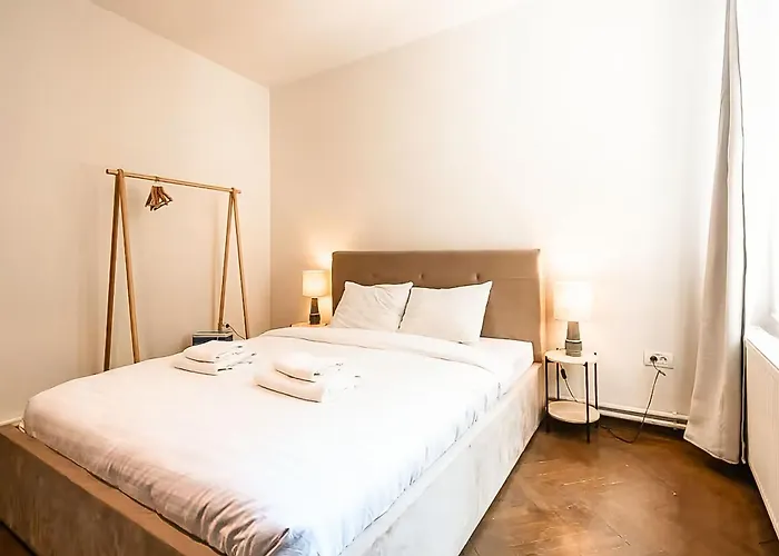 Calea Victoriei - Premium & بوخارست