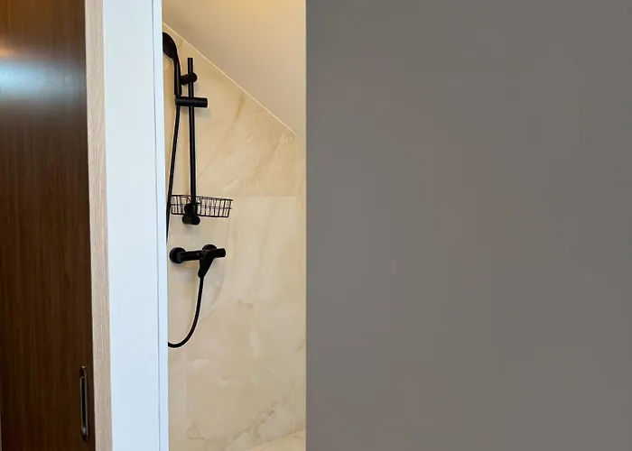 Calea Victoriei - Premium & *