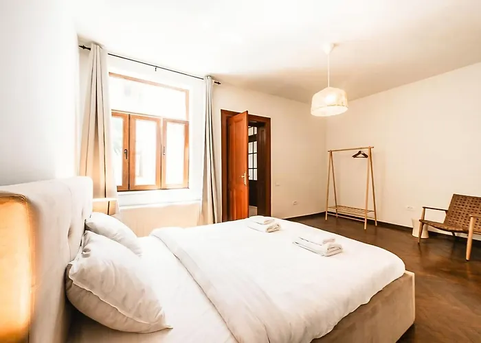 Calea Victoriei - Premium & Apartman *