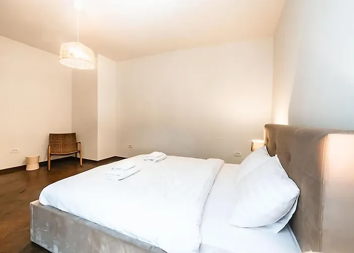 Calea Victoriei - Premium & *